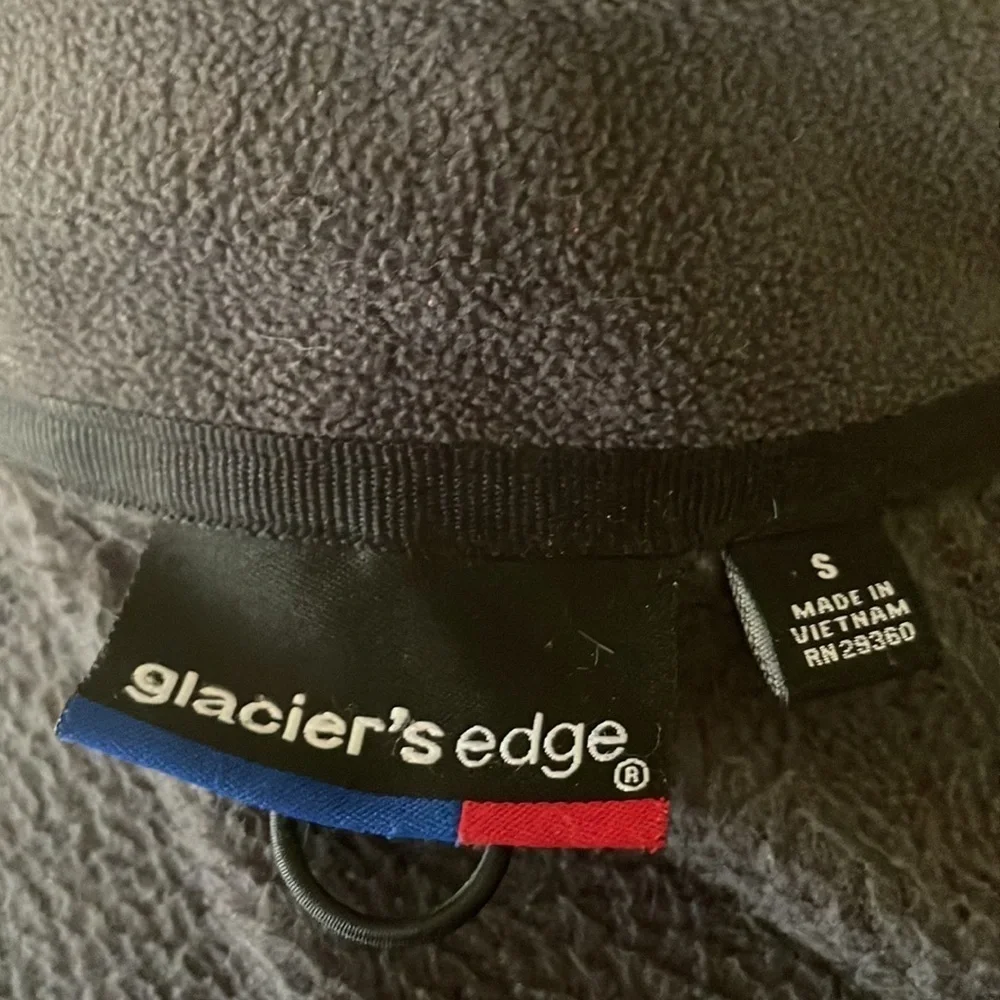 Glacier’s Edge Full Zipper Fleece Size Small